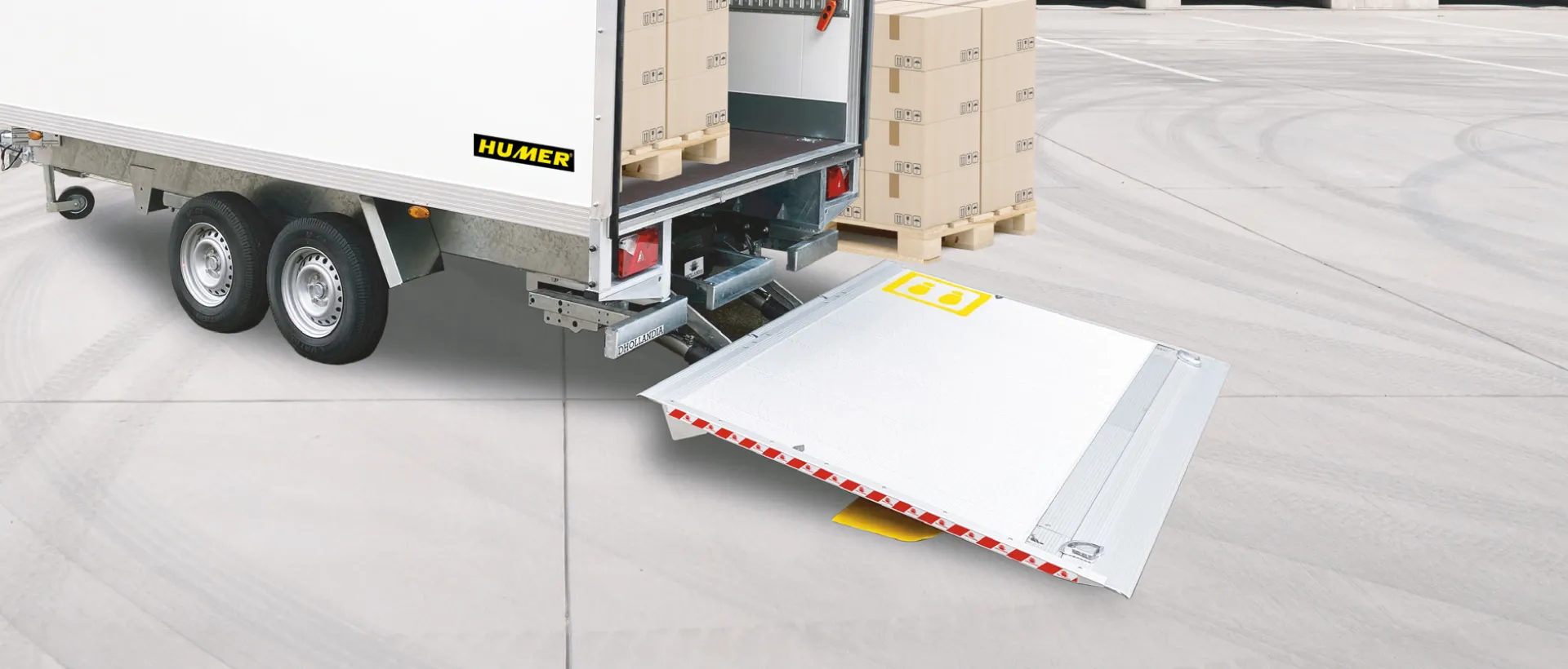 Hebebühnenanhänger HUMER Hebebühnenanhänger HUMER