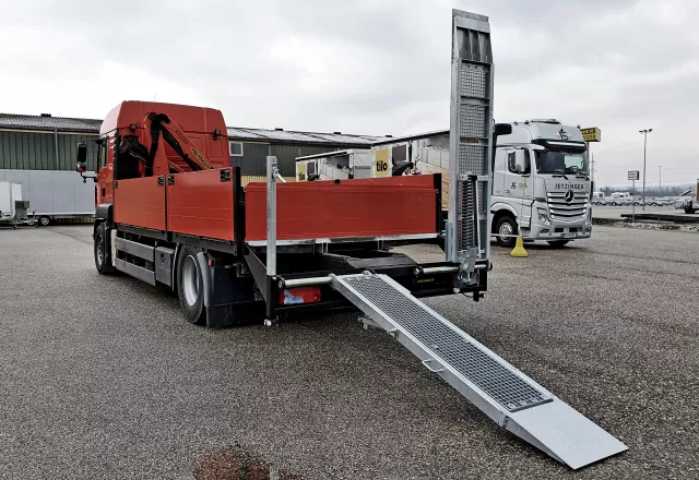 Rampenaufbau für LKW eine Schiene