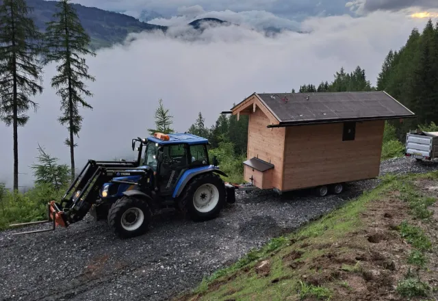 HUMER Fahrgestell mobile Hütte