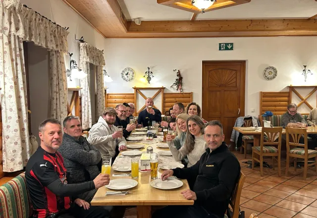 Teamfoto von HUMER