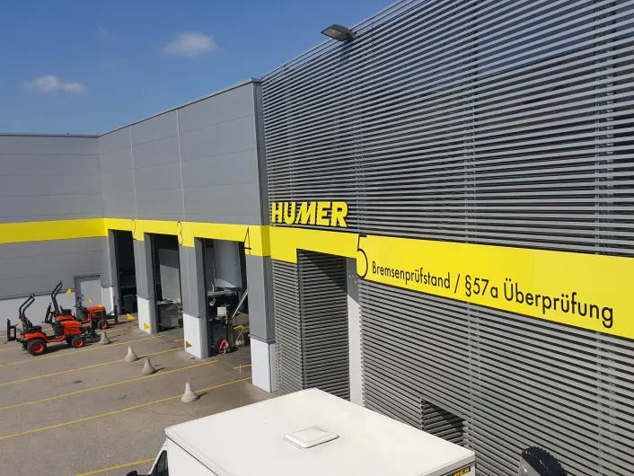 Service und Überprüfung von PKW-Anhängern bei HUMER Service und Überprüfung von PKW-Anhängern bei HUMER